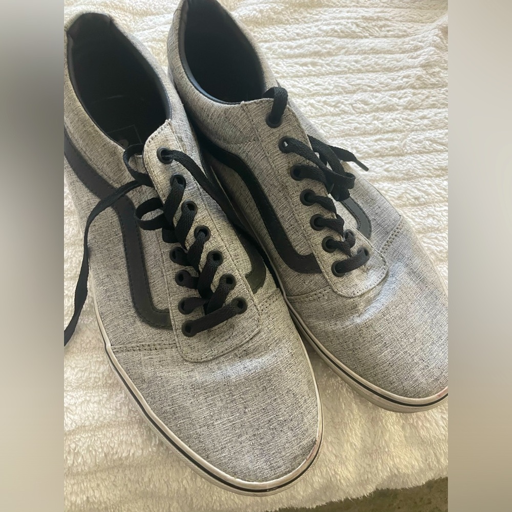 Men's size 12 Vans in great shape!